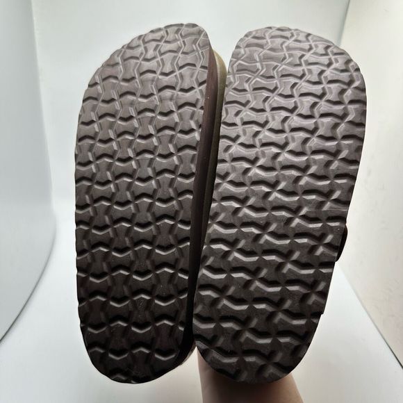 CUSHIONAIRE Women's Cork Footbed Platform Clog 8 OLIVE - Picture 5 of 7